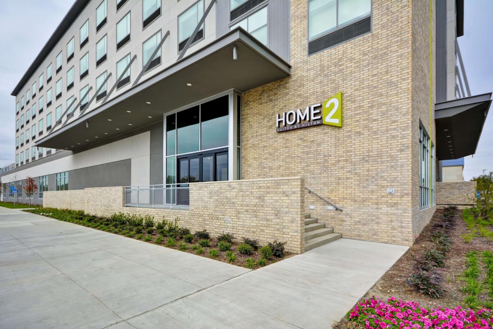 Home2 Suites By Hilton Dallas Downtown At Baylor Scott & White מראה חיצוני תמונה